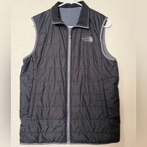 The North Face Men’s Reversible Puffer Fleece Vest Black/Grey Size: Small